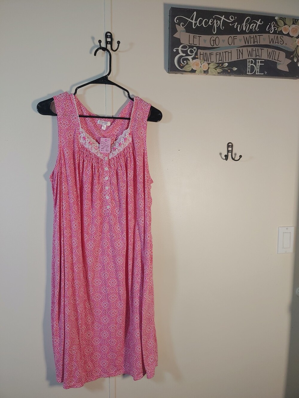 NWOT Feminine Secret Treasures 2X 18-20 Sleeveless Pink And Orange Nightgown